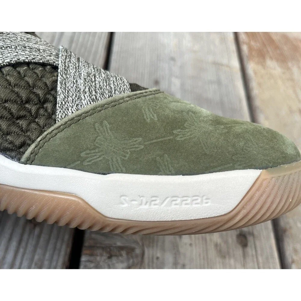 Nike LeBron Soldier XII Youth 7Y Basketball Shoes Cargo Khaki/Green AA1352-300